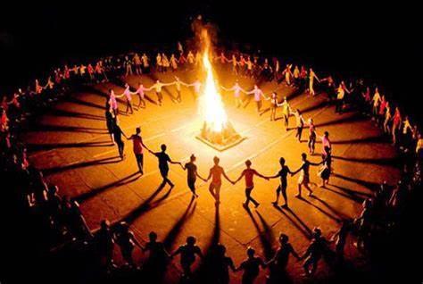 đống lửa ch&aacute;y